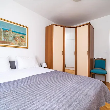 Apartment M2