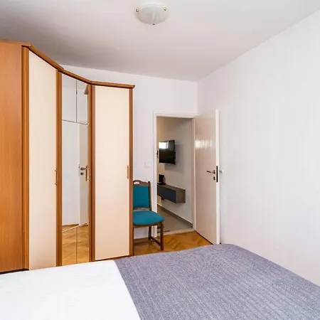 M2 Apartament *